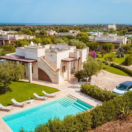 Helloapulia Family With Pool, Lush Garden & Bbq - Near The Beache Villa