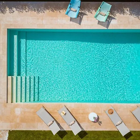 Helloapulia Family With Pool, Lush Garden & Bbq - Near The Beache Villa