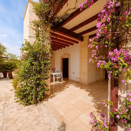 Helloapulia Family With Pool, Lush Garden & Bbq - Near The Beache Savelletri